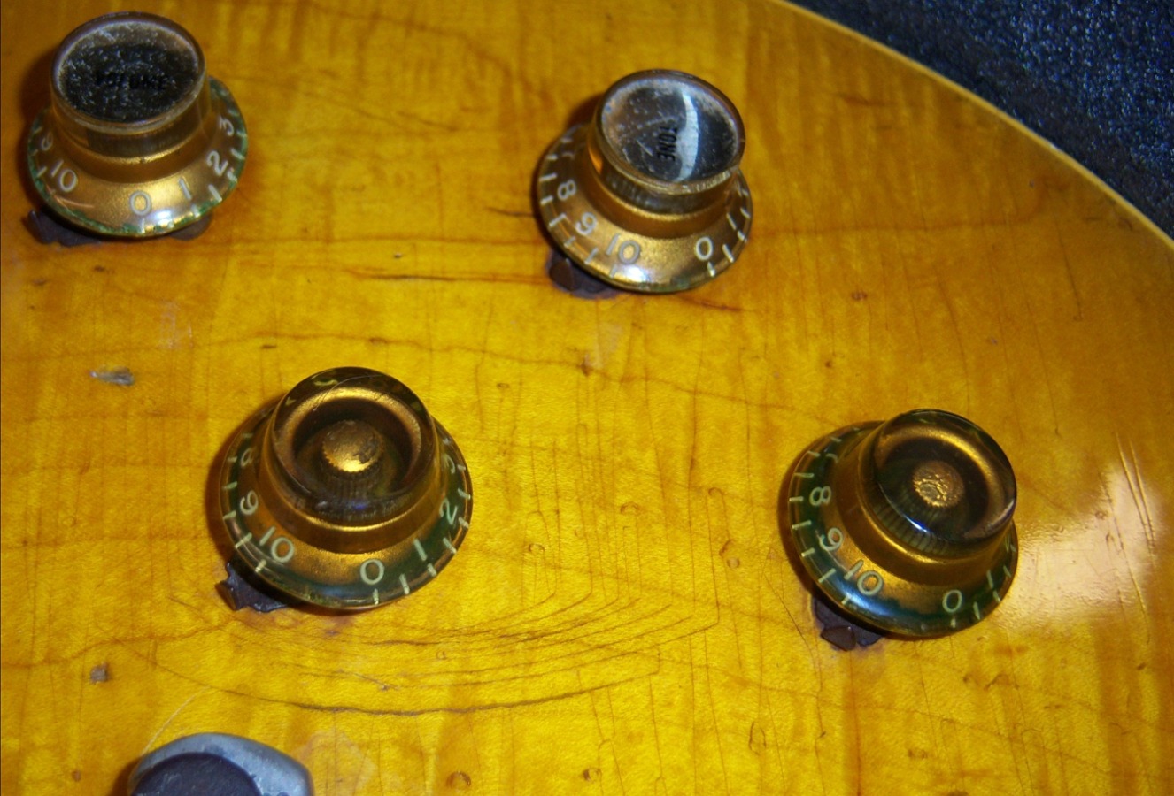 Heavy Vintage GaryMoore Peter Green Honey SunBurst Electric Guitar Flame Maple Top, One Piece Neck and Mahogany Body, Chrome Hardware No Scarf Jo-image-890902501