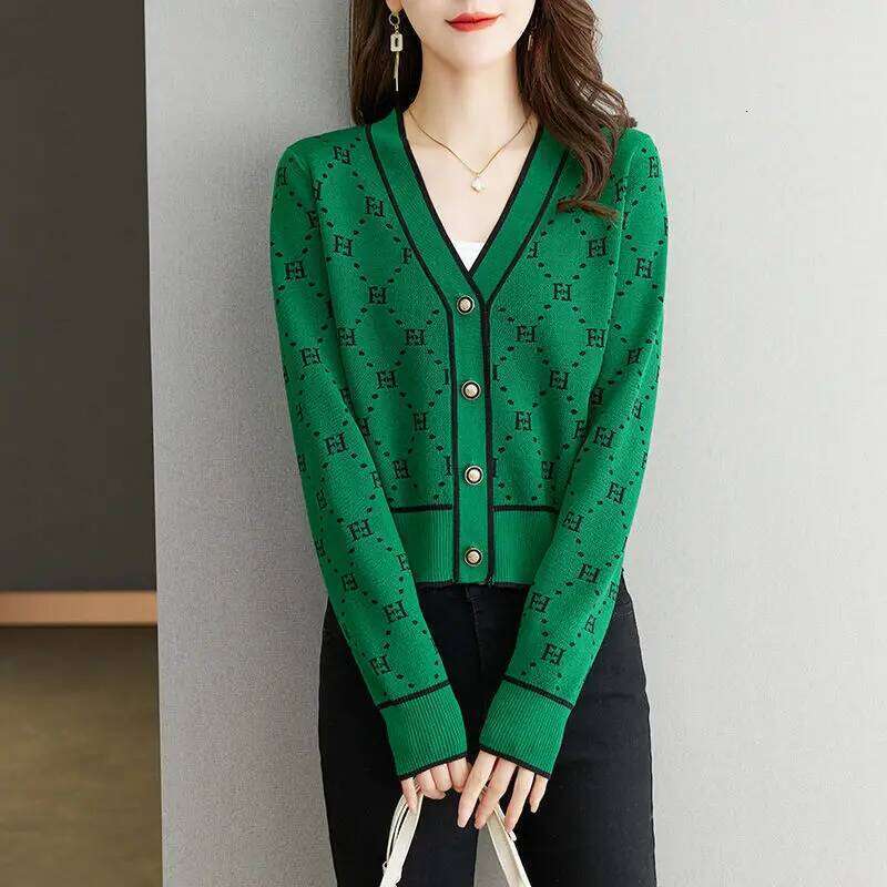 New DesignNew In Outerwears V-Neck Long Sleeve Wool Cardigans Women Vintage Geometric Plaid Knit Tops Mom 's Sweater Spring Fashion