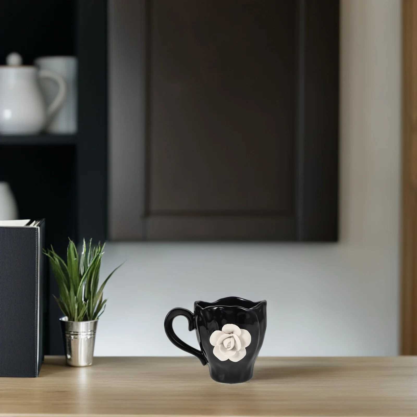 Ceramic Mug with Rose Design Elegant Flower Coffee Cup for Tea Lovers Vintage Style Decorative Drinkware Cute Floral Mug C251224-image-1089542950