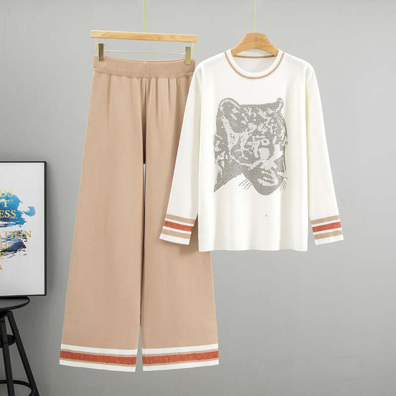 2025 Autumn Winter New Cross Border Hot Rhinestone Leopard Head Knitted Women Fashion Loose Sweater Two Piece Set Trendy