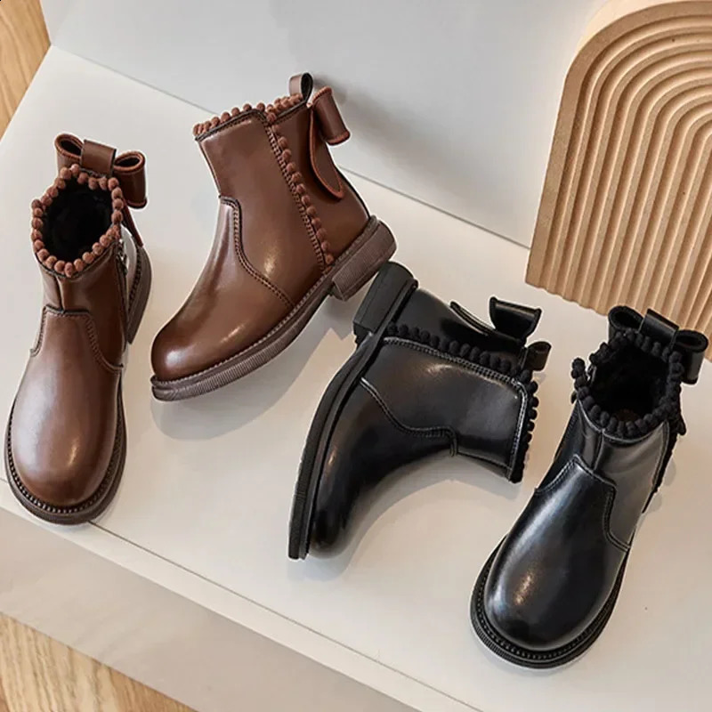 Cute Pompom PU Leather Kids Ankle Boots Super Warm Velevt Winter Shoes Girl Low Heel Fashion Butterfly-knot Student Shoes G10234 251211BJ