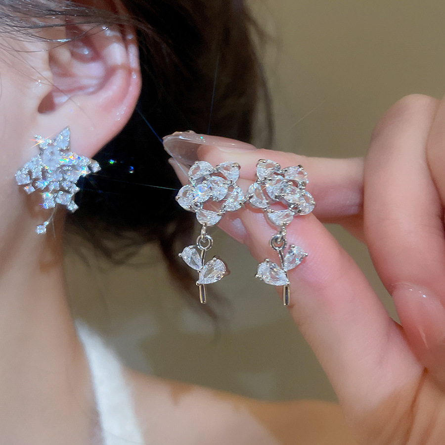 Silver Needle Zircon Flower Star Minimalist Elegant Niche Versatile Light Luxury High-end Earrings-image-1089910242