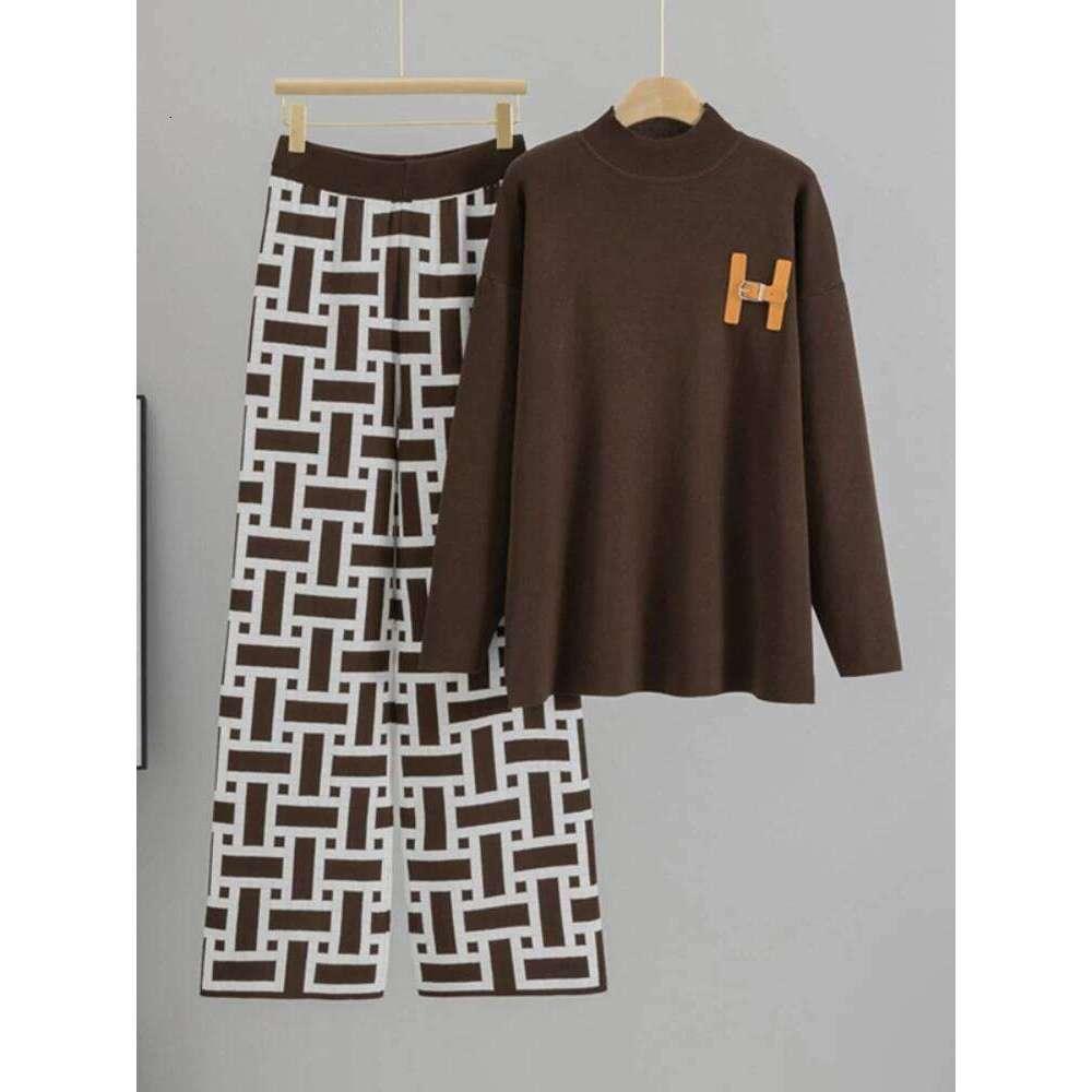 Designer Clothes New Simple Letter Loose T Shirt Sports And Leisure Wide Leg Pants Knitted Fashion Two Piece Set For Women Hot Selling