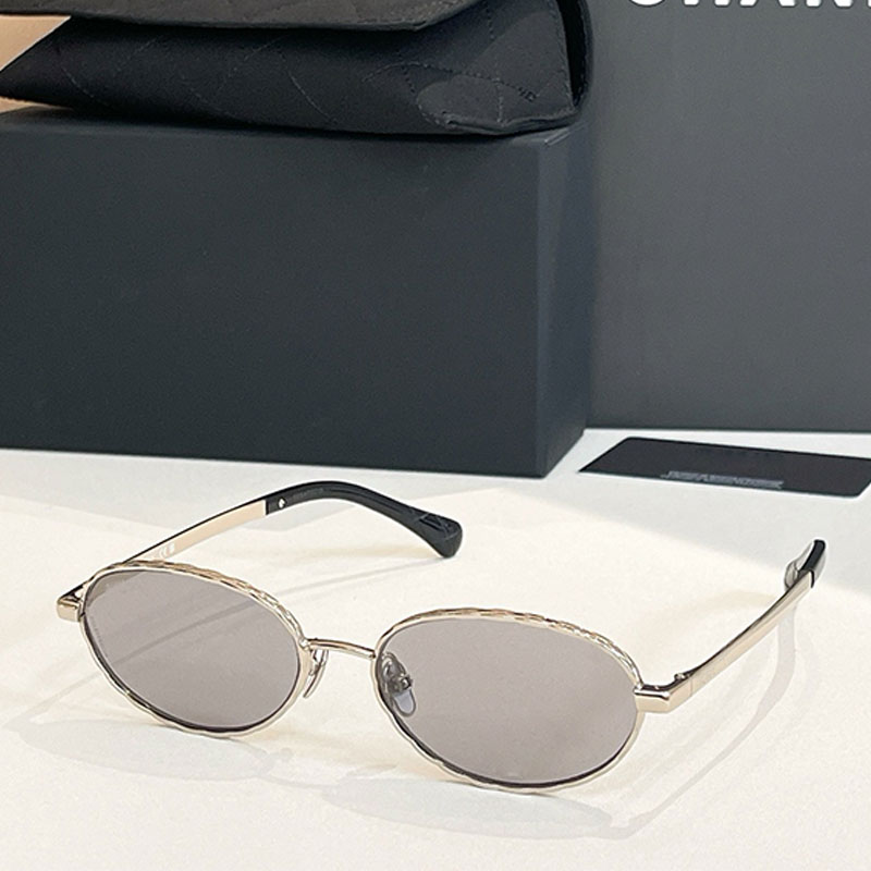 26SS Designer Women Oval Sunglasses Lady Metal Frame Exquisite Compact Glasses CH2227 Street Photography Casual Style UV Protection Top Quality