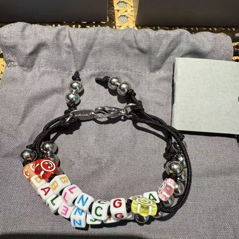 26FW High Quality Luxury Jewelry Paris Design Letter Beaded Bracelet for Men and Women Fashion Accessories