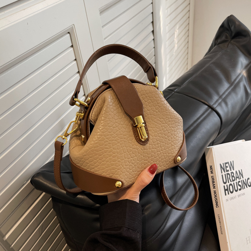 2026 New Luxury Women's Handbag Trendy Versatile Crossbody Shoulder Bag Minimalist High-Quality Single Shoulder Tote