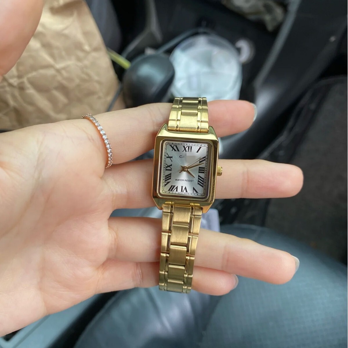 Montre de créateur montre pour femme petite montre carrée rétro à quartz pour femme - bracelet en cuir d'outre-mer élégant romain