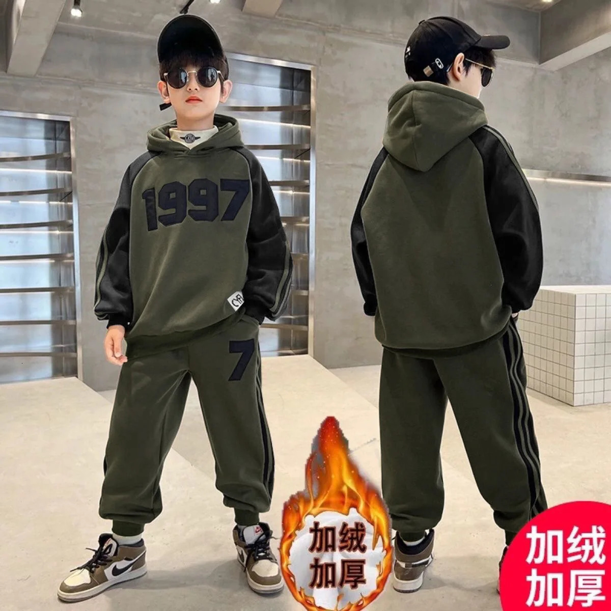 2026 New Winter Autumn Boys Clothes cologne Set Cotton Velvet Sweatshirt perfume Hooded Pants Tracksuits Kids Suit Children 4 8 9 10 11 12 14 Year 2