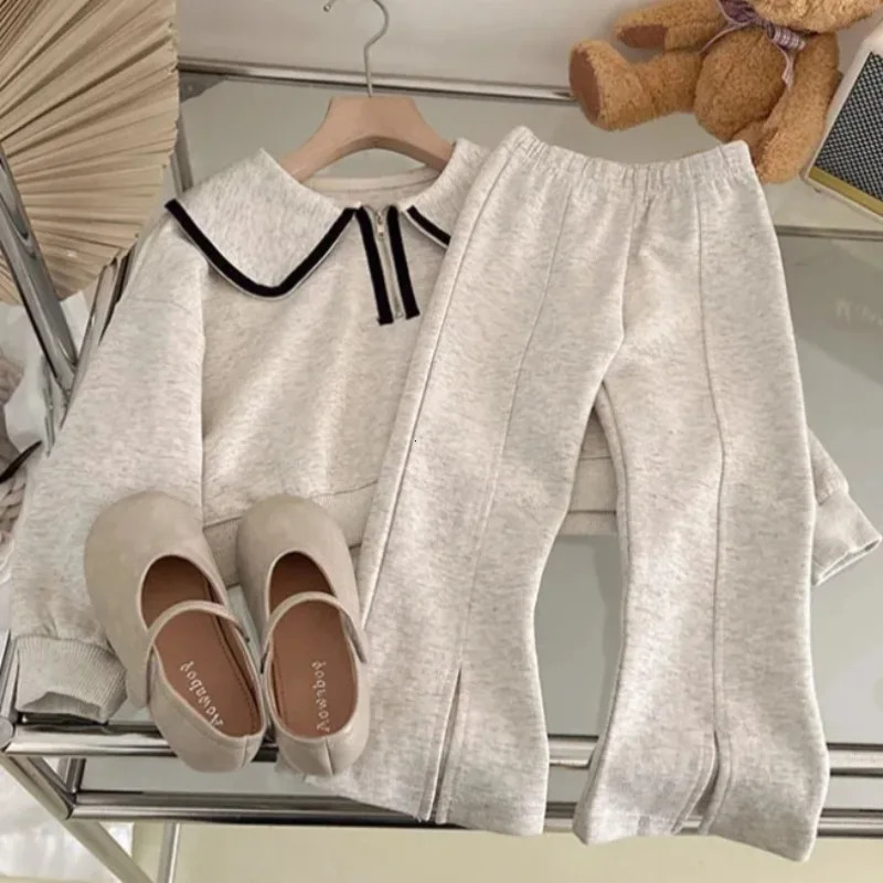 3-7Y Girls Spring Hoodies Set Korean Childrens Spring and Autumn Fashionable Baby Doll Collar Hoodie Pants Casual Two Piece Set 251225 L260920L2MS