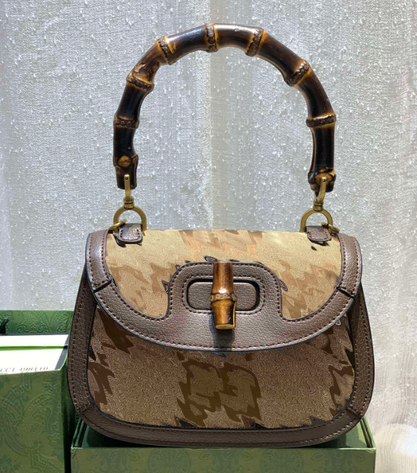675797 women Bamboo bag Top Handle Tote Bag Lady Crossbody Fashion Luxury brand crossbody bag Flip small square designer handbags high quality bag