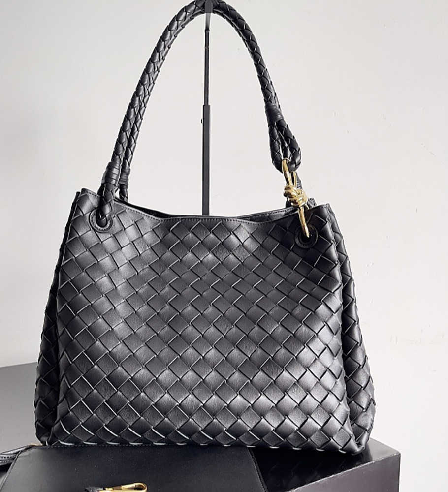 Marque Tissé Designer Sac Automne Hiver Top Couche Daim Vachette Parachute Seau À Main À La Mode Unique Épaule Bandoulière Femmes89