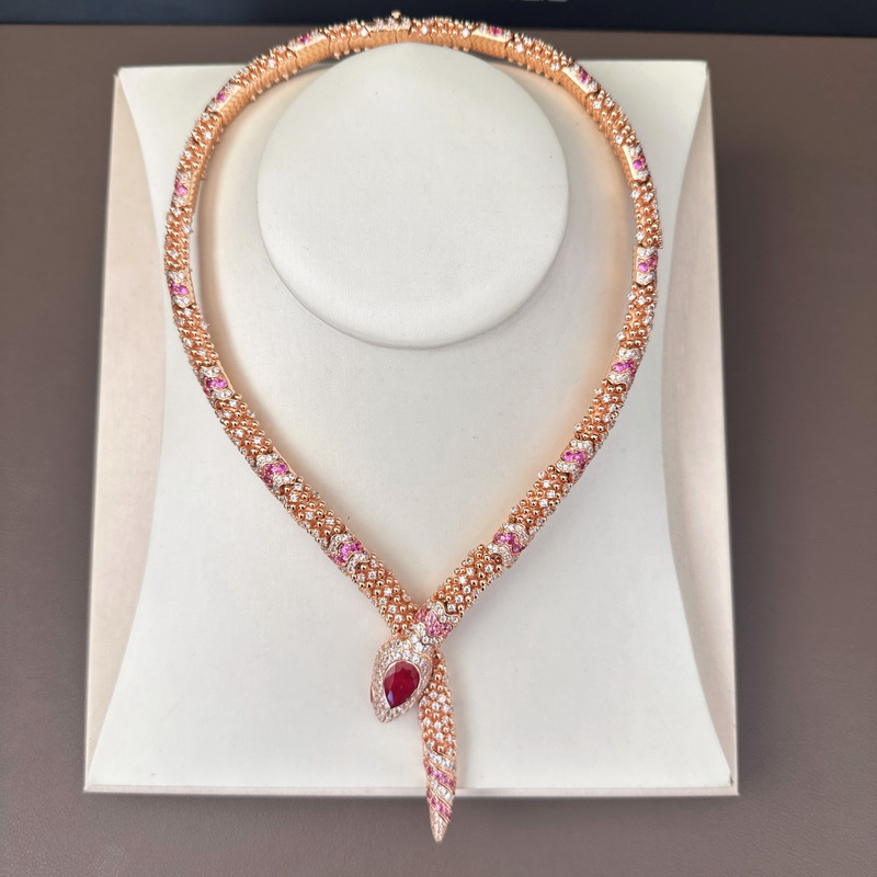 Collection de créateurs Collier de style de mode Femmes Lady Inlay Cubique Zircon Diamant Synthétique Rubis Yeux Rouges Serpent Serpent Ras Du Co