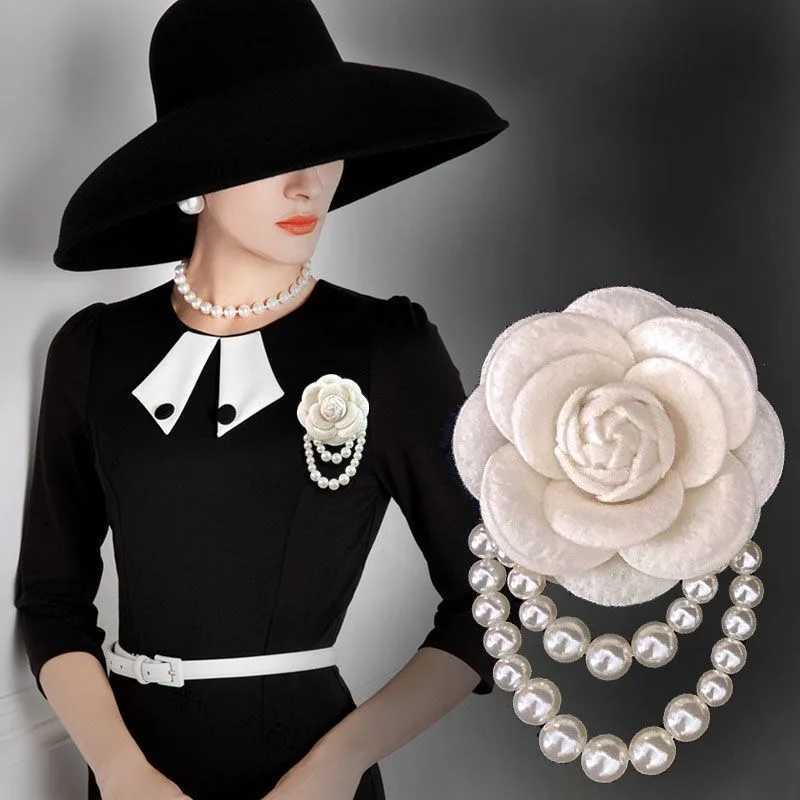 French Retro Camellia Brooch with Pearl Chain - Womens Elegant Fabric Flower Pin for Blazer Dress Accessory H251227-image-1089909558