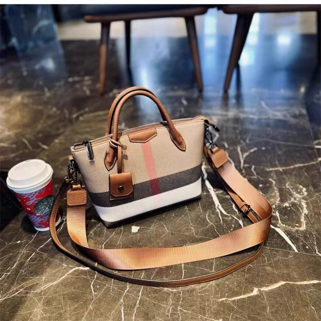 2026 Sac à main de créateur haut de gamme, sac à main à carreaux classique élégant, sac à bandoulière décontracté polyvalent pour femmes, sac à b
