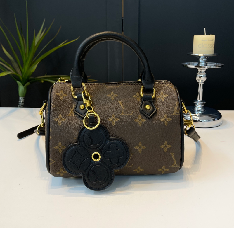 Womens Mini Square Bag CF Real Leather Medium Caviar Lambskin Quilted Purse Small Double Flap Black Shouler Box Bag Luxury Designer bags