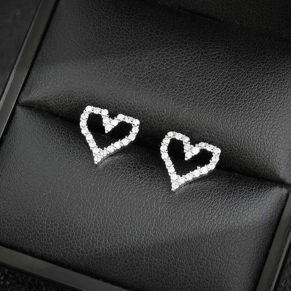 Charm 2025 New Luxury Ear Stud Earrings For Women Anniversary Gift Jewelry Drop Shipping E8106