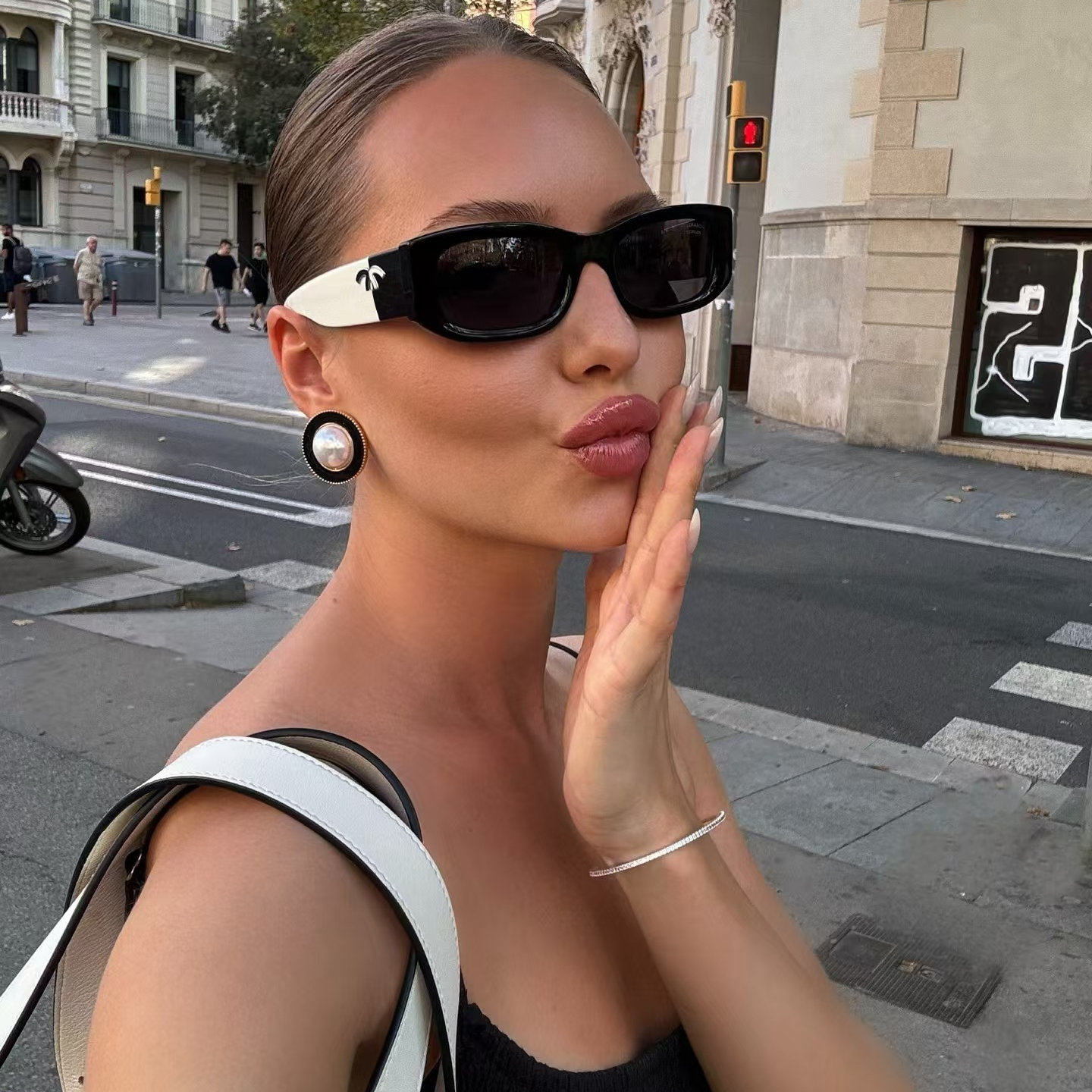 Luxury Designer Women Double Color Bracket UV Outdoor Beach Sunglasses Travel Essentials Exquisite