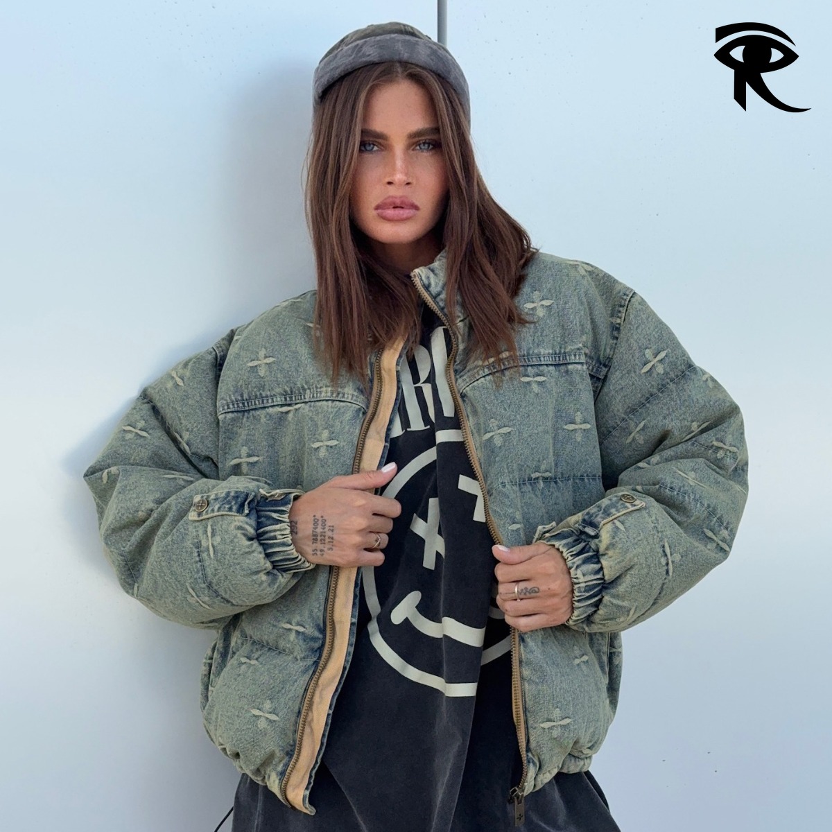 2025 Winter Retro Distressed Cross Embroidered Denim Coat Women Thickened Warm Jacket Men Women Mountaineering Wear Original Jacket Designer Tops
