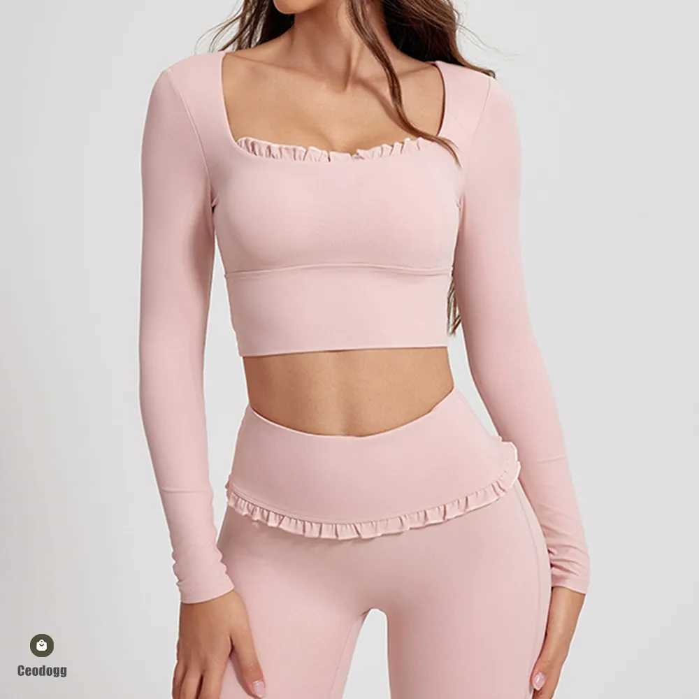 Fitness sport haut à manches longues en cours d'exécution col carré dentelle vêtements d'extérieur serrés avec coussin de poitrine à manches long