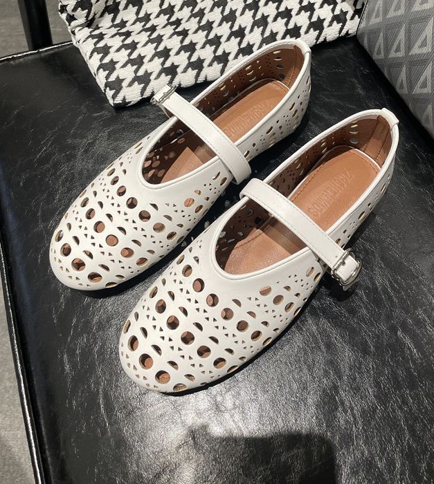Luxury Designer Med Flat Shoes Woman Hollow Out Leather Moccasins Japanese Style Round Toe Ballet Mary Jane Women Fashion Stylish Casual Shoes