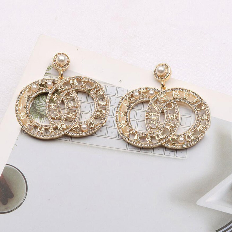 Gold Tone Pearl et Cubic Zirconia Circle Circle Drop Boucles d'oreilles avec des bords détaillés Bijoux de mode élégants et un cadeau pour son ac