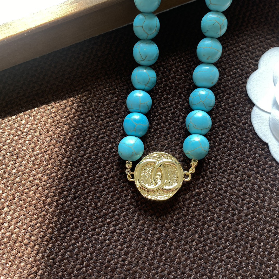 High Quality Crystal Necklace Pendants Brass Copper Choker Pendant Necklaces Classic Turquoise Beads Chain for Womens Jewelry Accessories Gifts Char