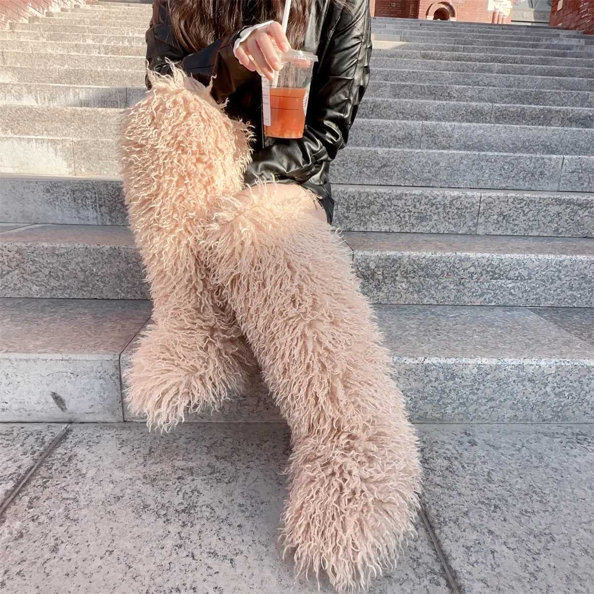 Luxury Winter Faux Fur Knee High Boots Women Snow Boots Fluffy Faux Mongolian Fur Platform Snow Boots For Women T250807