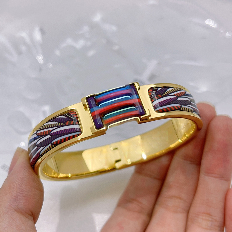 26s Luxurious Designer Enamel Bracelet High End Brand H Bracelet Jewelry Gold Plated Bracelet Designer Bracelet Nail Bracelet Wedding And Daily G-image-1107563304