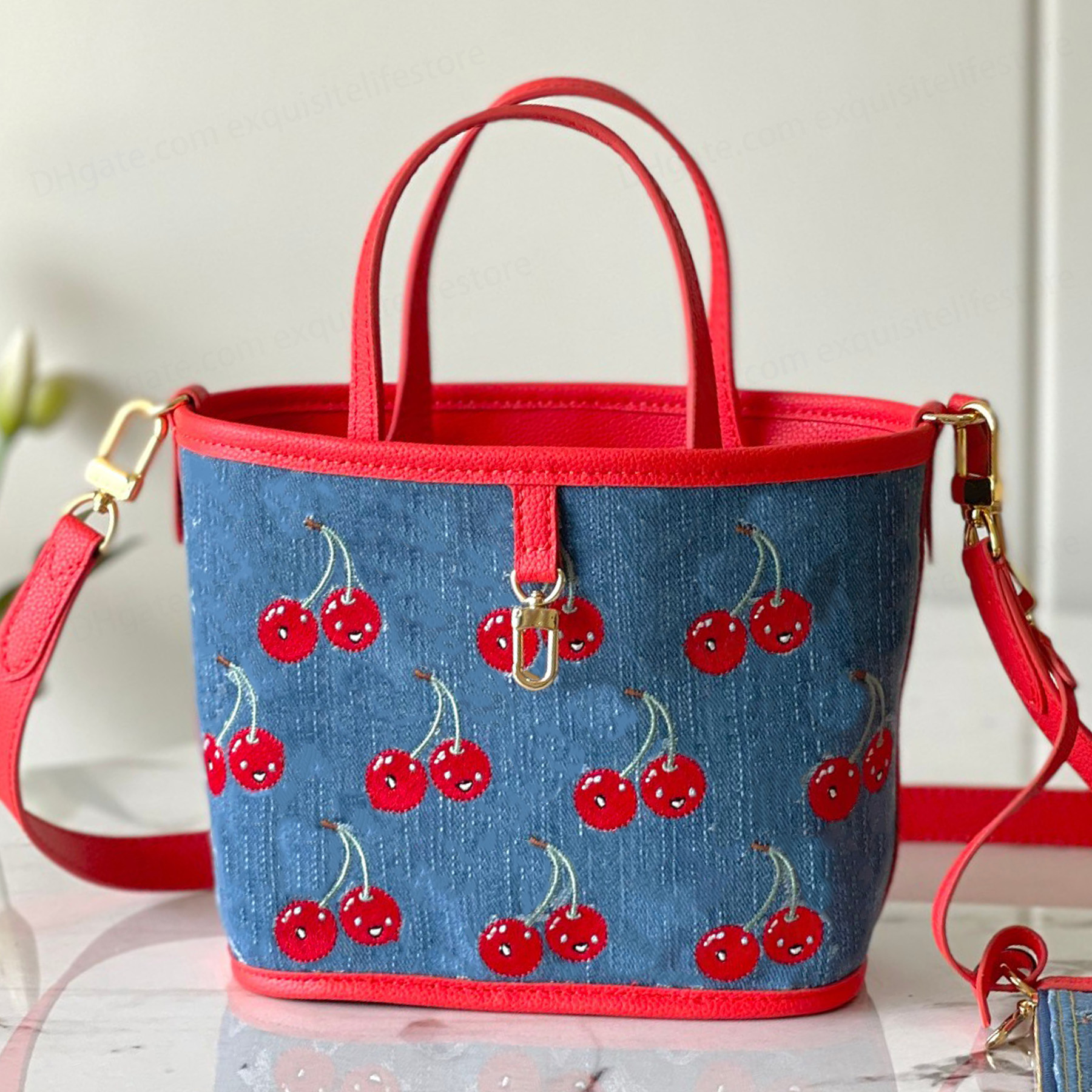 New Inside Out Shoulder Bag Luxury Designer Cherry Denim Genuine Leather Crossbody Bag Golden Hardware Handbag Hook Closure Tote Bag Removable Pouch
