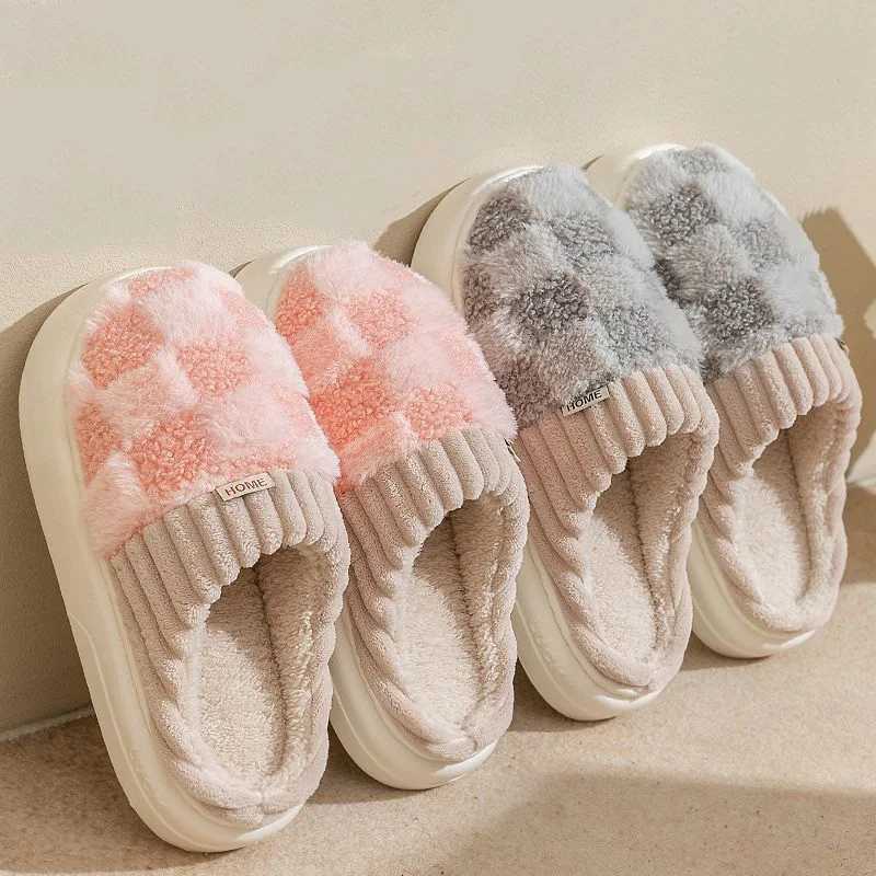 Fashion Couple Winter Slides Warm Plaid Fluffy Slippers Soft Sole Flip Flops For Women And Men Home Indoor Non-slip Cotton Shoes T260922