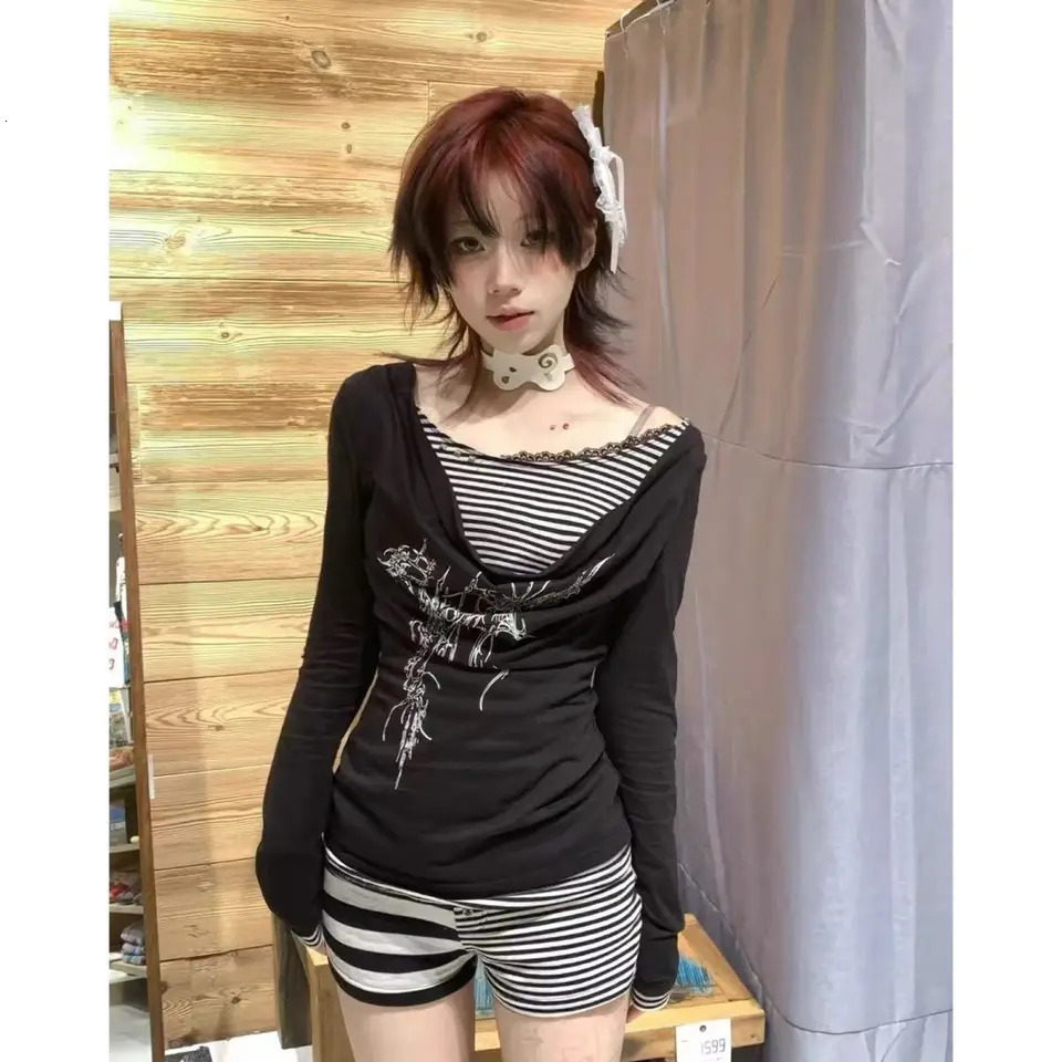 Gothic Chic Subculture Harajuku Long Sleeve TShirts for Women Y2K Punk Emo Top with n Sense Black Striped Tees 250628 d7