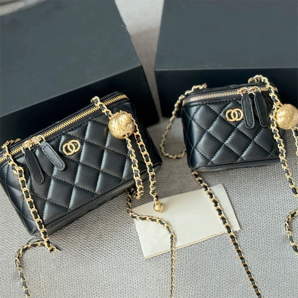 Women's Makeup Bag Designer Bag 23P Vanity bag Luxury Toiletry bag Black Classic Sheepskin Leather Cosmetic bag pouch 24K Golden Ball Box Chain