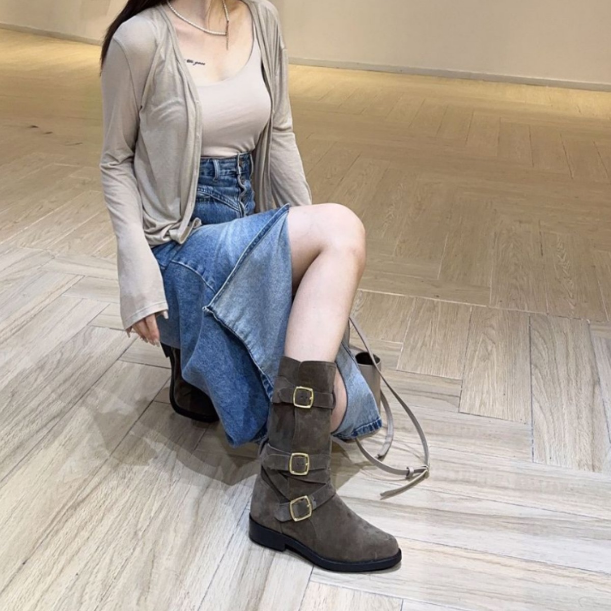 Élégante femme de mode Bottes en cuir Mid veau Chelsea Femmes Both confort