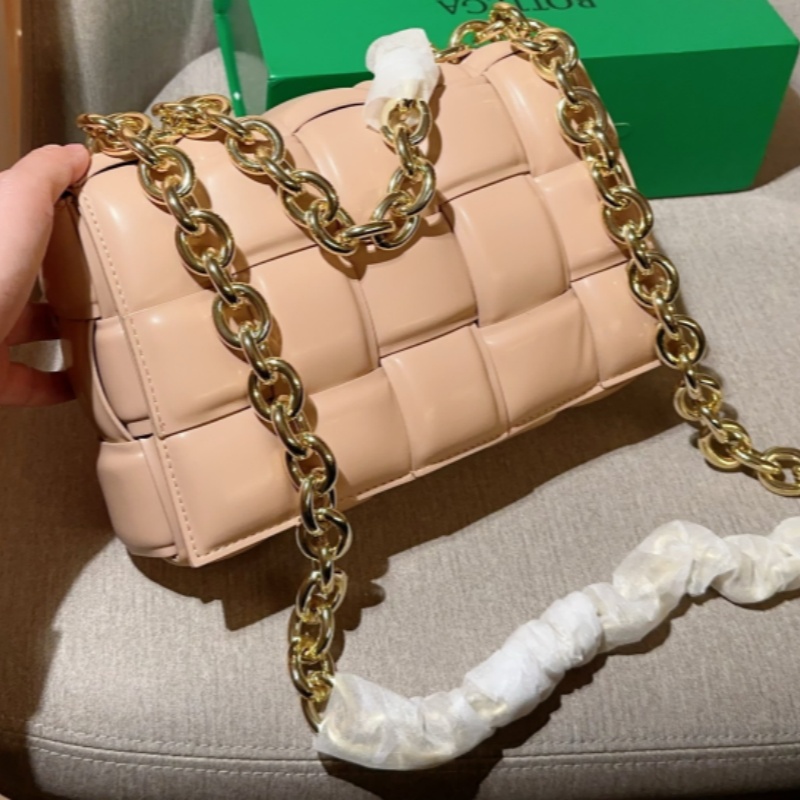 Free shipping new designer bag woven light luxury diagonal cross bag women's single shoulder mini tofu bag high-quality pillow bag gold chain l