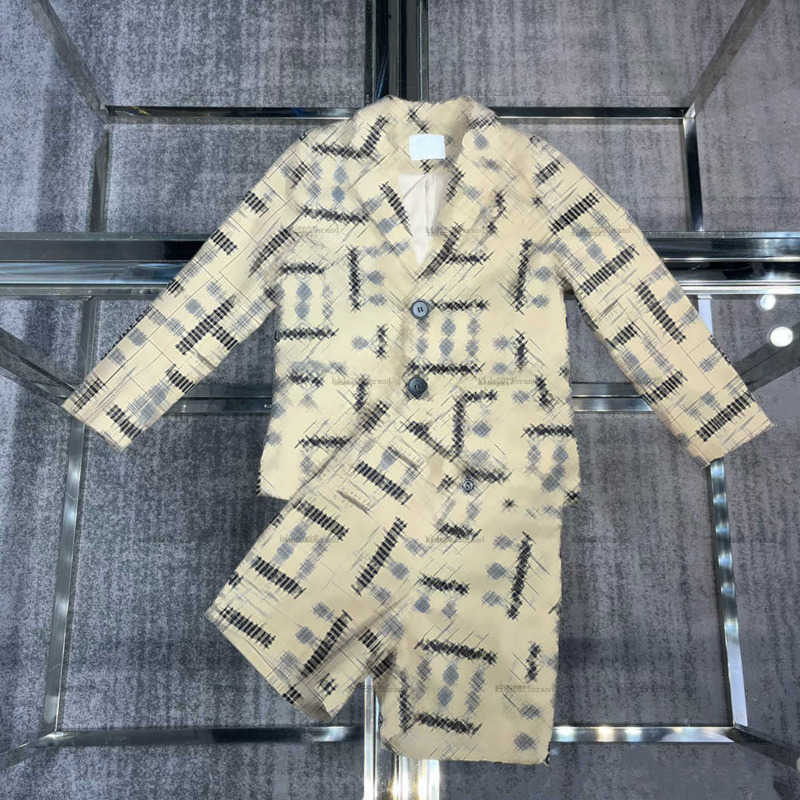 Top one baby Tracksuits boys Tuxedos child formal dress kids designer clothes logo print Blazers jacket and shorts A000X18N163-image-1065515460