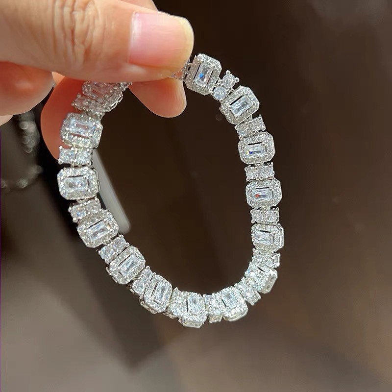 2025 Choucong Ins Top Sell Wedding Bracelets Luxury Jewelry 18K Gold Fill Radiant White 5A Cubic Zircon CZ Diamond Gemstones Party Women Square Bang