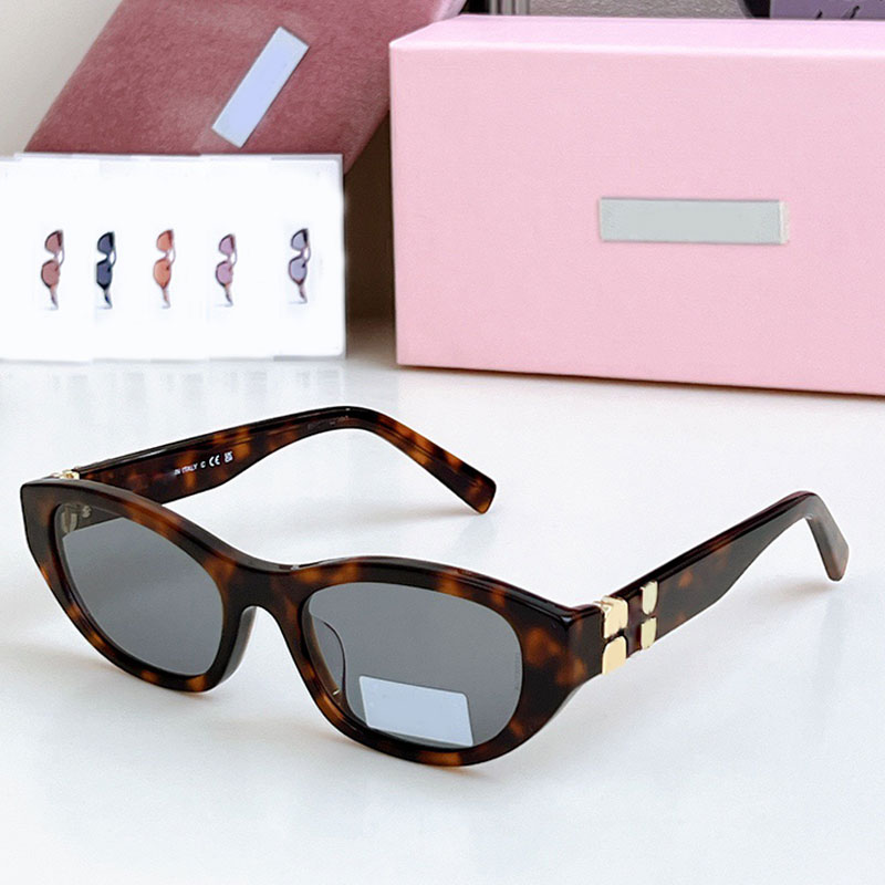 Retro tortoiseshell womens rectangular sunglasses UV 100% protection top designer Lady sun visors small frame black lenses acetate style glasses dai