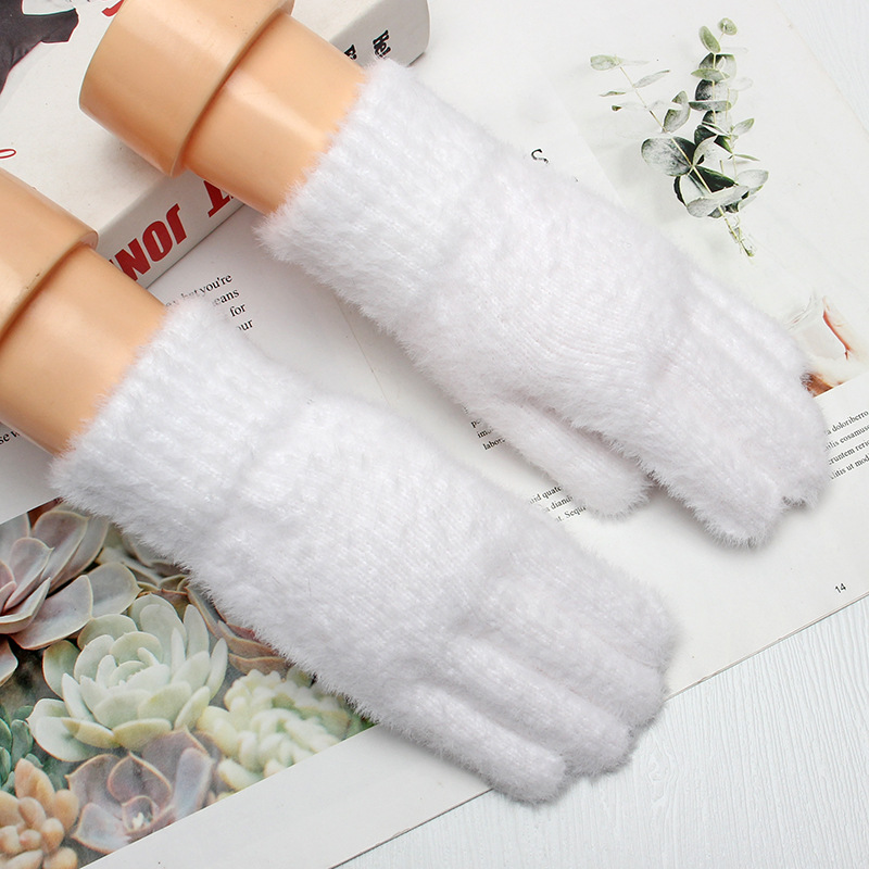 Mink Fleece Soft Winter Full Finger Gloves Women Warm Luxury Solid White Plush Knitted Glove Girl Student Wrist Cute Mittens