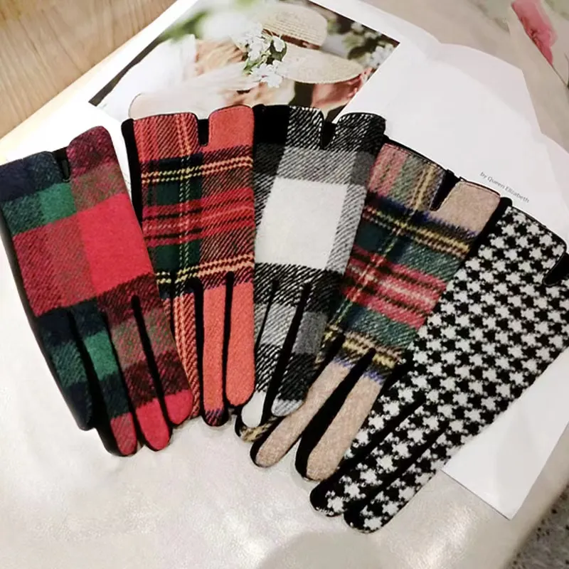 Vintage Plaid Mittens Women's Autumn Winter Glove Gothic Lolita Emo Gloves Black Cashmere Guantes Calefactable Invierno Mujer