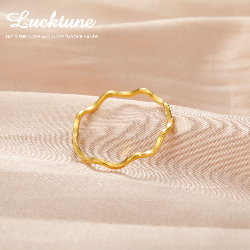 Lucktune Fashion Simple Wave Ring Stainless Steel Womenâs Geometric Line Finger Rings Wedding Jewelry Gift for Lover Couple New