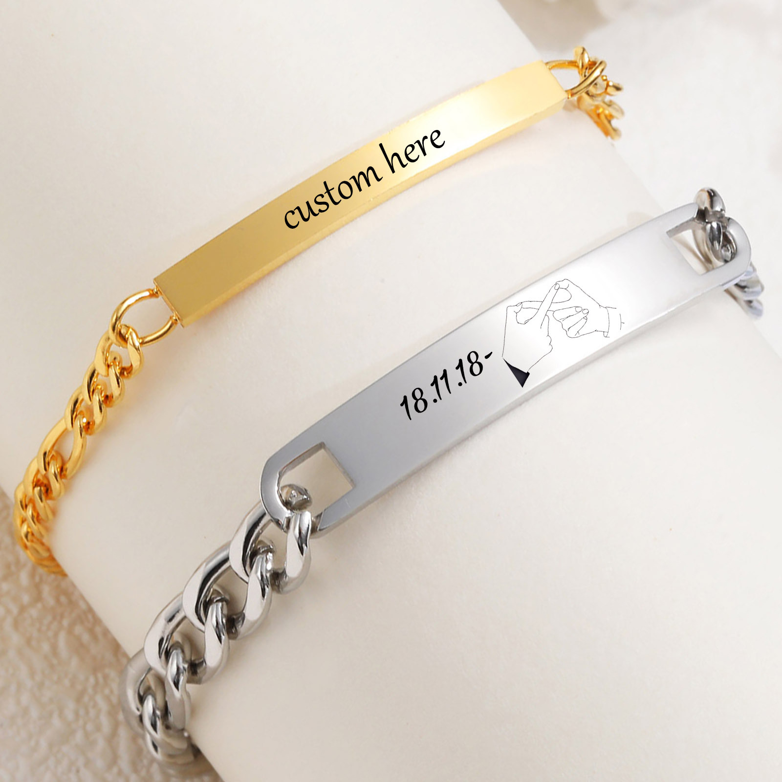Vnox Free Engrave Love Words Bracelets Gifts for Couples, Stainless Steel Figaro Chain Bracelets,Valentines Day Gift for Him Her