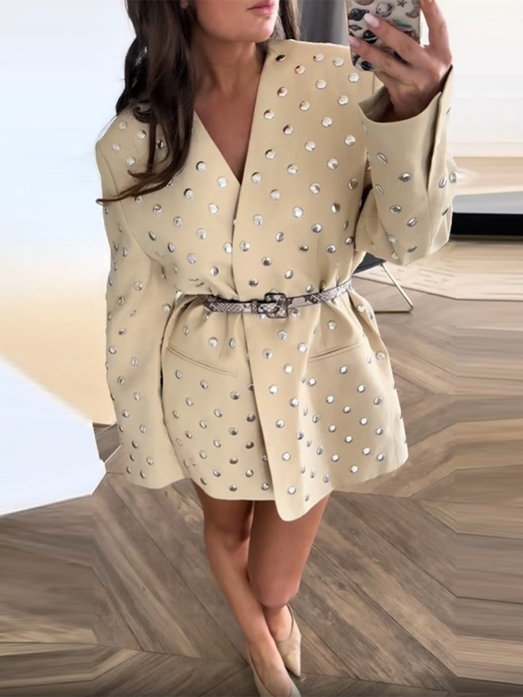 2025 Chic Studded Suit Jacket Women Vintage V-neck Loose Rivets Pockets Jackets Coat Female Fashion Casual Street Outwears