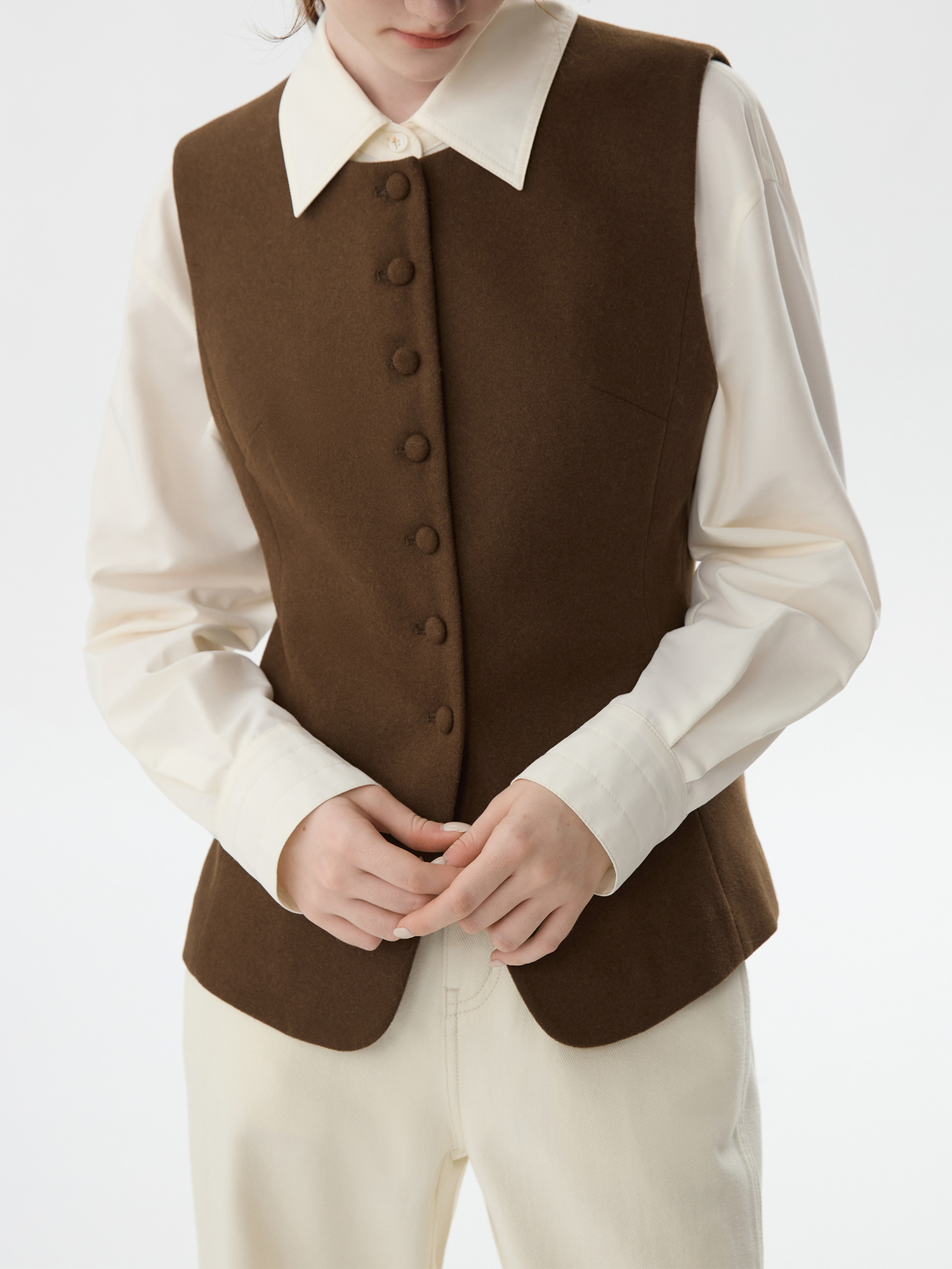 FSLE Women Wool Vest Winter Brown Short Sleeveless Knitted Tops 57.2% Wool Round Neck Commuter Simple Vests Coats 24FS14474