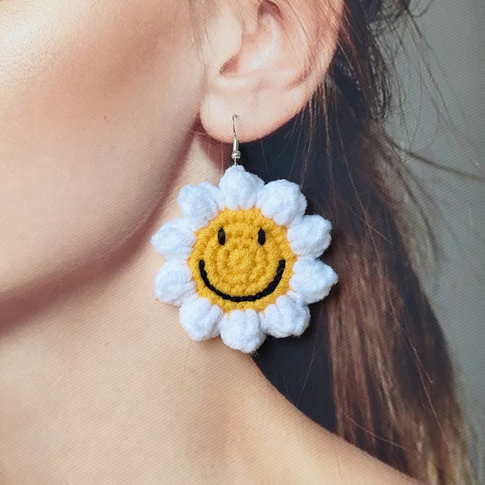 Crochet Creative Yellow Smiling Face Sunflower Dangle Earrings For Women 2024 Trend High Quality Jewelry Accessories