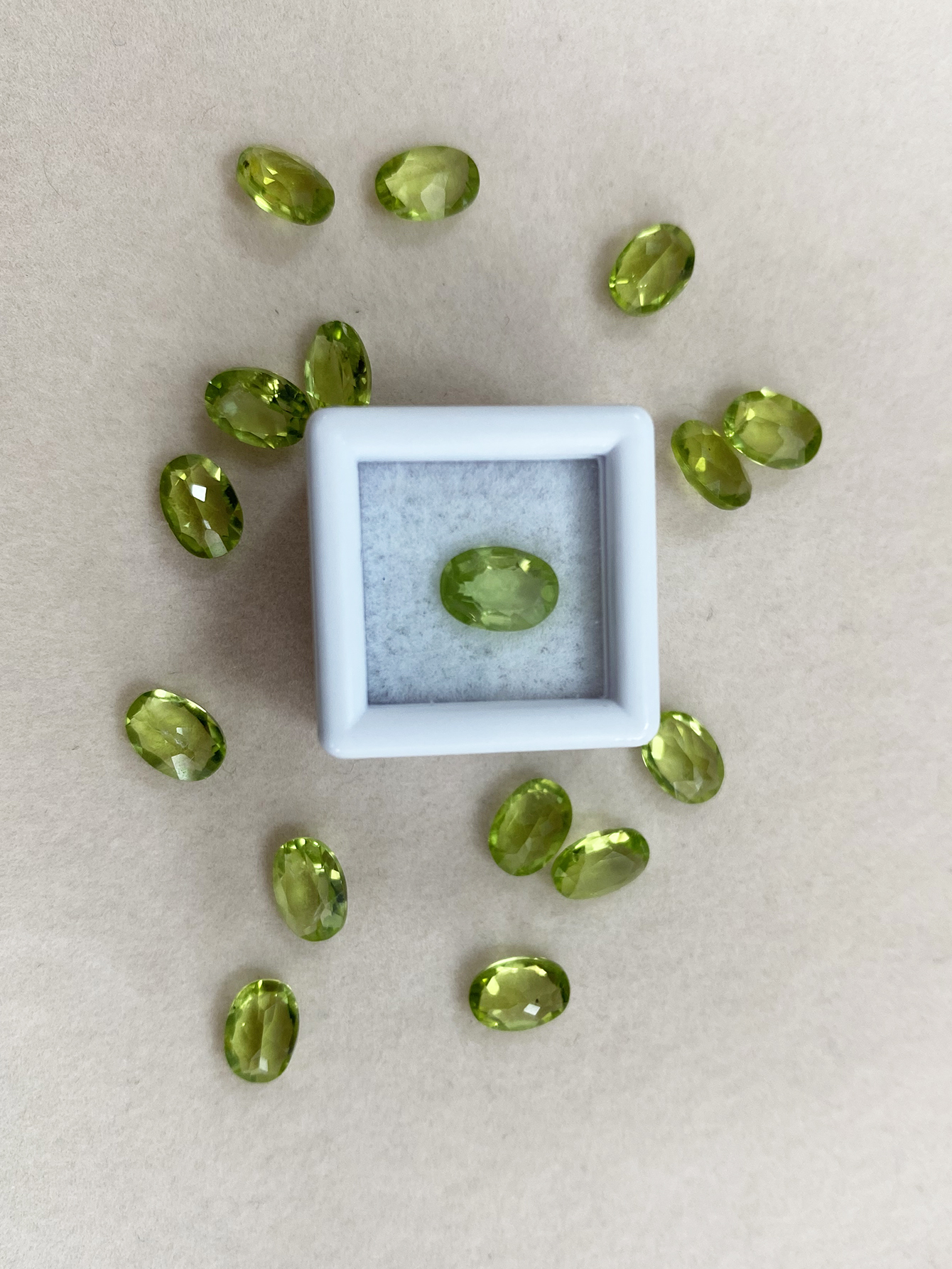 Factory Wholesale 100% Natural Olivine Peridot Loose Stone Round Cut Gems âfor Earring Ring Necklace Jewelry Making Accessories