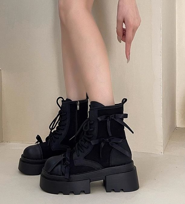 Fashion Stylish Versatile Vintage Women Shoes Leather Short Women Round Toe Platform Boot Gothic Style Hip Hop Punk Designer Lace Up Ankle Boot Shoe