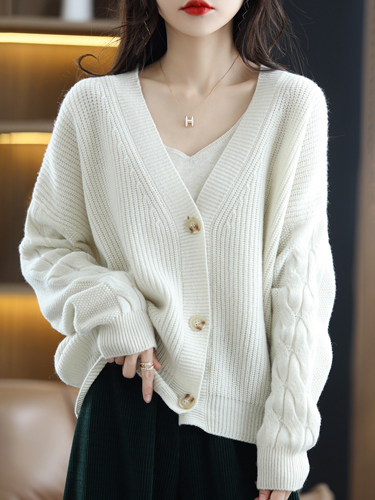 CHICUU Autumn Winter Women V-neck Wool Cardigan Cable Knitting Thick Warm Cashmere Sweater 100% Merino Wool Knitwear Korean Tops