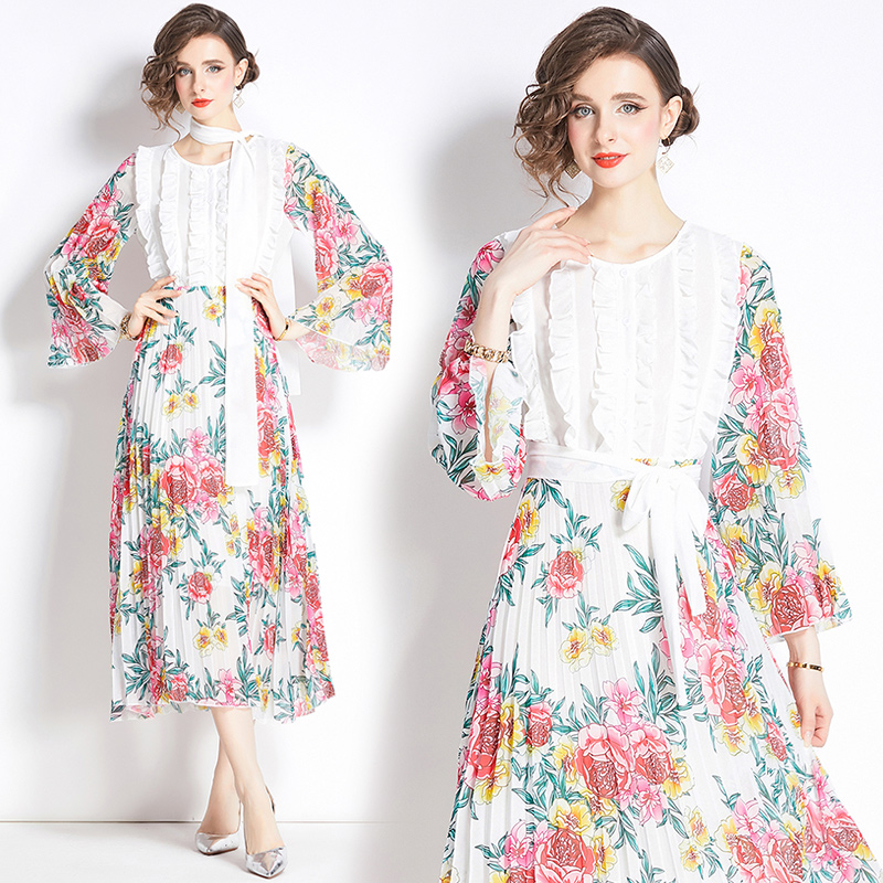 French Retro 2024 Autumn New Women's Clothing High Quality Printed Lace Lace Splicing Crimson Large Swing Long Dress
