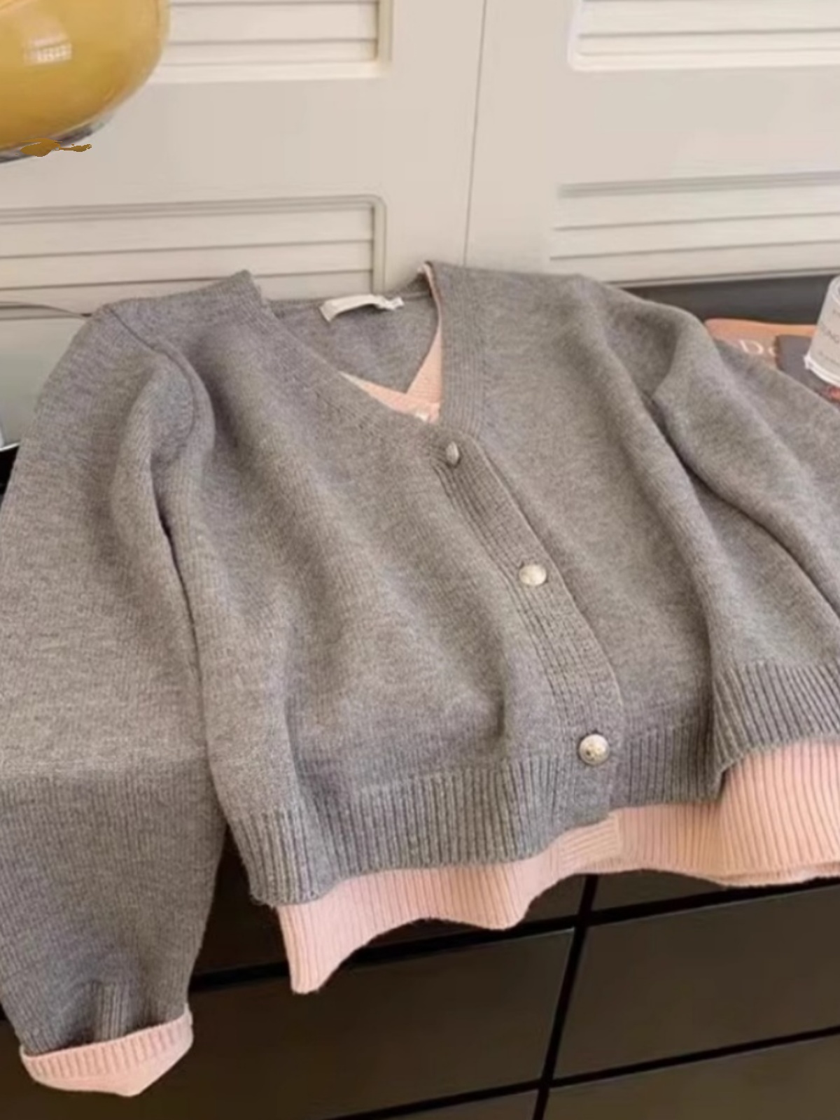 Grey Pink Fake Two Piece V-neck Knitted Cardigan for Women Spring Autumn New Outside Long Sleeve Soft Top Korean Sweater Coat