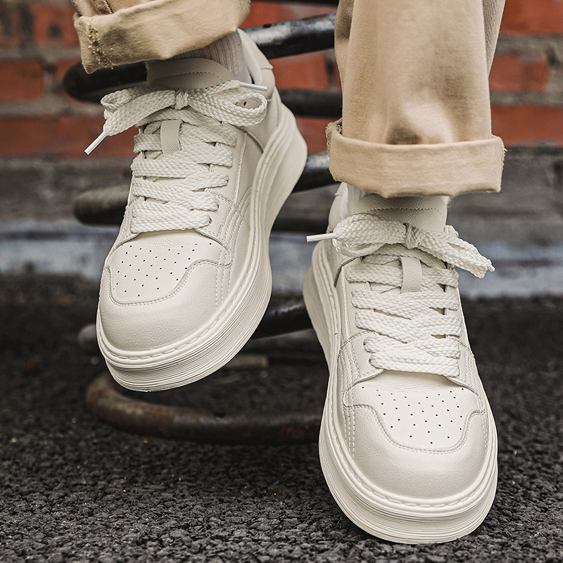 Élégant créateur de mode hommes chaussures en cuir blanc massif Business minimaliste lacet up cuir rond rond sole rock rock gothic punk baskets c